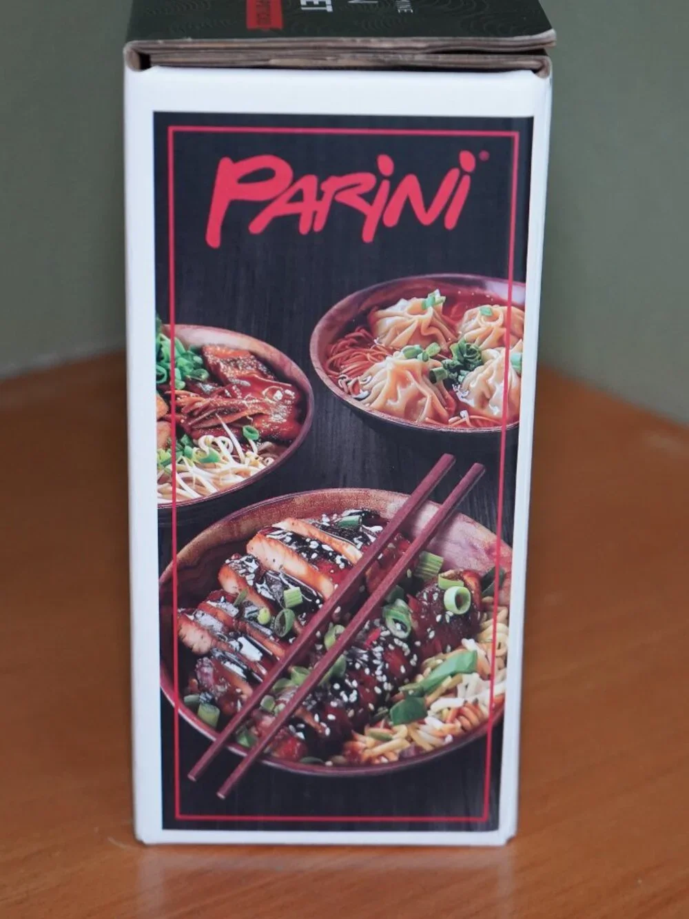 Parini 4 Piece Melamine Ramen Bowl Set with Wooden Chopsticks NEW in Box